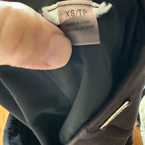 Womens dress pants size 4. 5 dress pants total - Picture 13 of 15